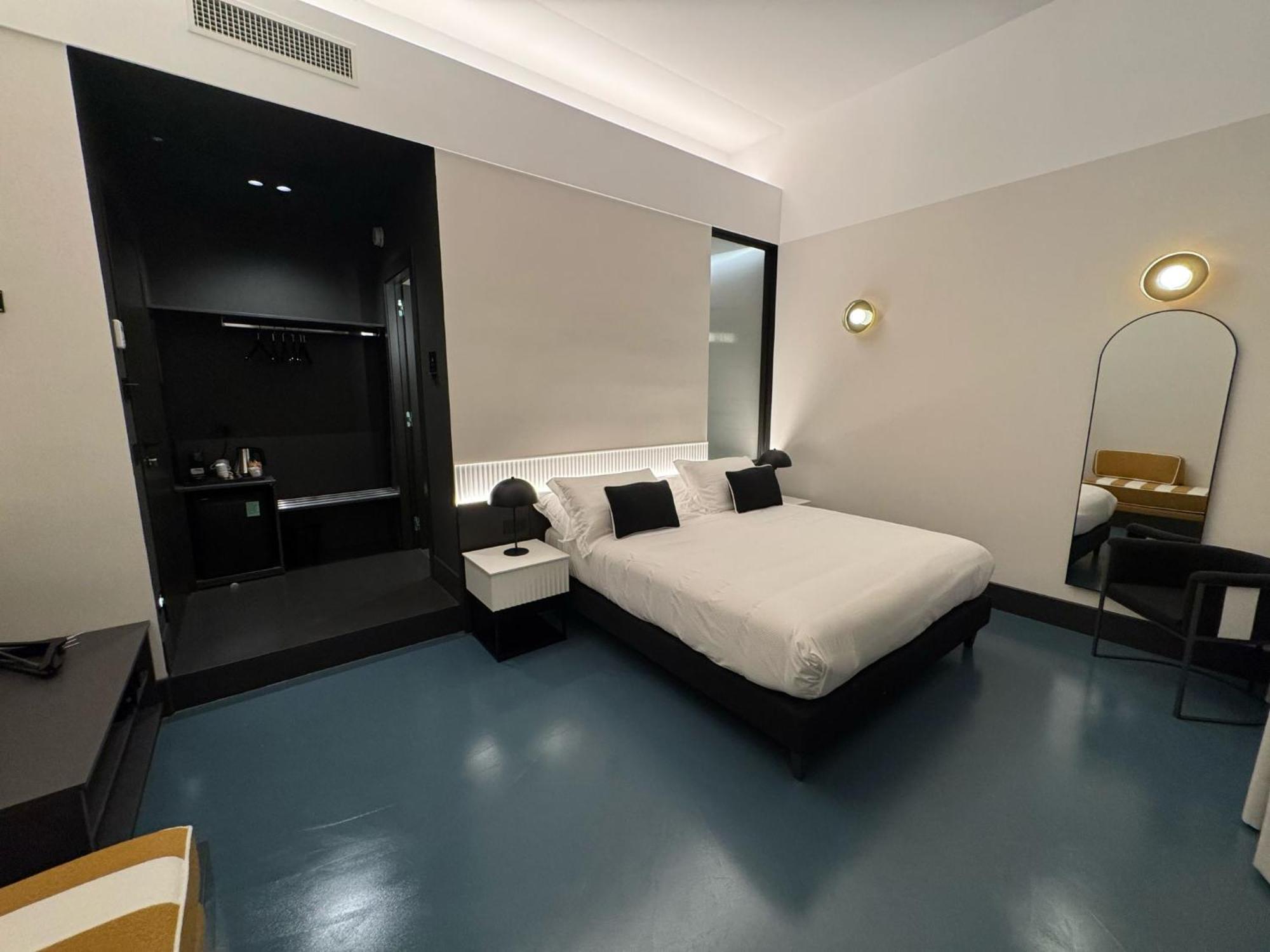 Adaram Naples